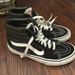 Vans high top sneakers women’s size 6